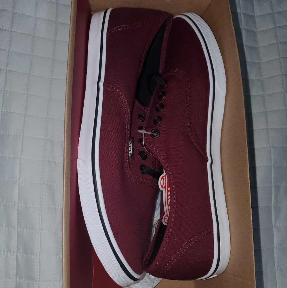 Vans (Authentic Lo Po)